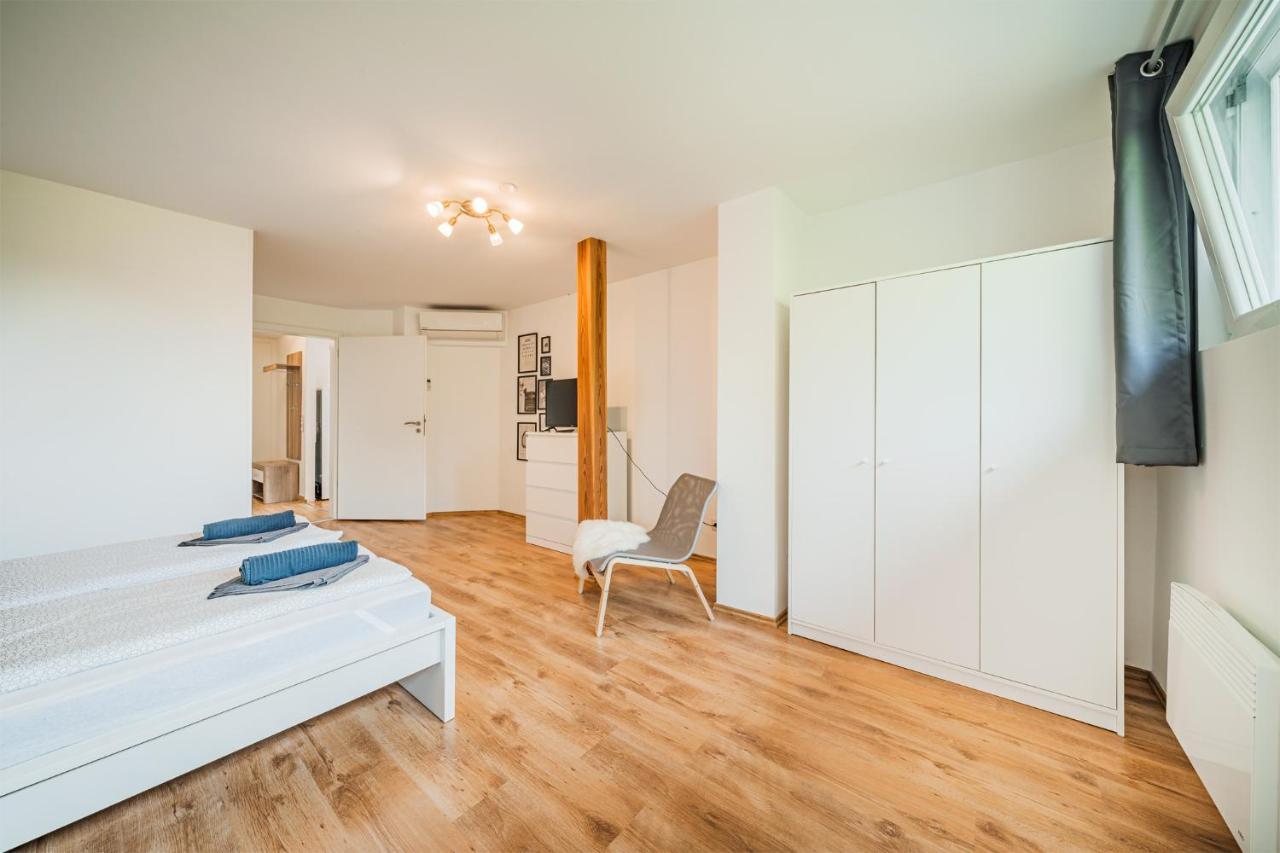 Panorama-Apartments In Unmittelbarer See-Nahe Шифлинг-ам-Зее Екстериор снимка